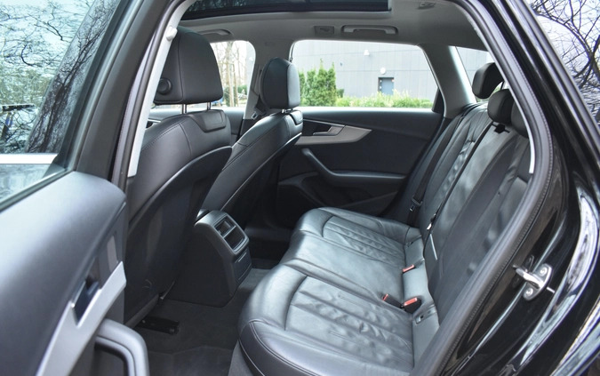 Audi A4 cena 63900 przebieg: 226000, rok produkcji 2016 z Janikowo małe 704